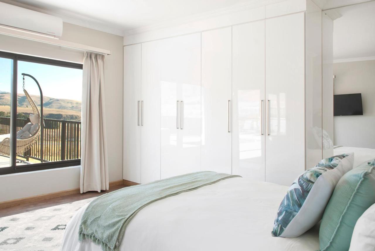 Eleven On Tumbleweed, Cathkin Estates Apartment Champagne Valley Bagian luar foto